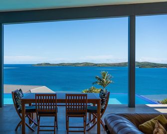 Family-friendly house with jacuzzi, barbeque & private pool | Sea view - Rakiraki - Ristorante
