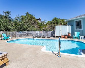 Tres Aguas OBX -a boutique cottage retreat -4 BR - Southern Shores - Pool