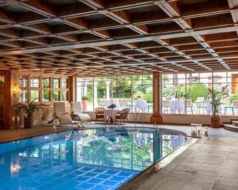 Romantik Hotel Oberwirt - Marlengo - Pool