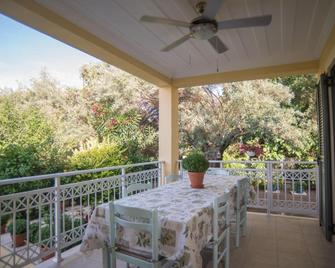 Lefkada Summer House - Nikiana - Balcony