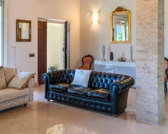 I Gelsi 12 Emma Villas - Orciano di Pesaro - Living room