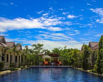 Thanawong Pool Villa - Sukhothai - Pool
