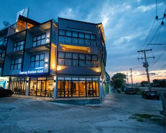 Raenong Boutique Hotel - Ranong - Gebäude