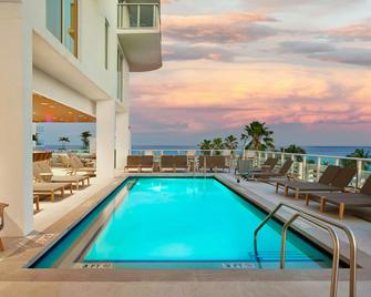 AC Hotel by Marriott Fort Lauderdale Beach - Fort Lauderdale - Pool