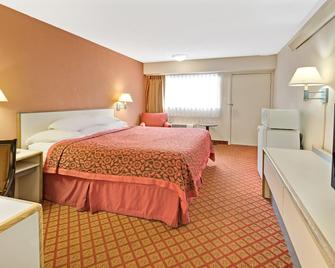 Days Inn by Wyndham Overland Park/Metcalf/Convention Center - Overland Park - Bedroom