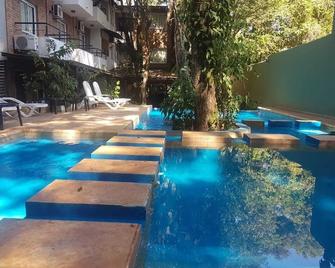 Kelta Hotel Puerto Iguazu - Puerto Iguazú - Piscina