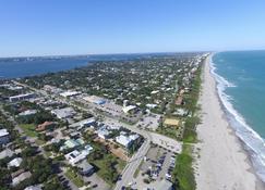 Ocean Villager Lovely Beachfront Property - Melbourne Beach - Playa