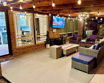 Gorgeous Texas Home Near Downtown Dallas-Fort Worth. - Duncanville - Lounge