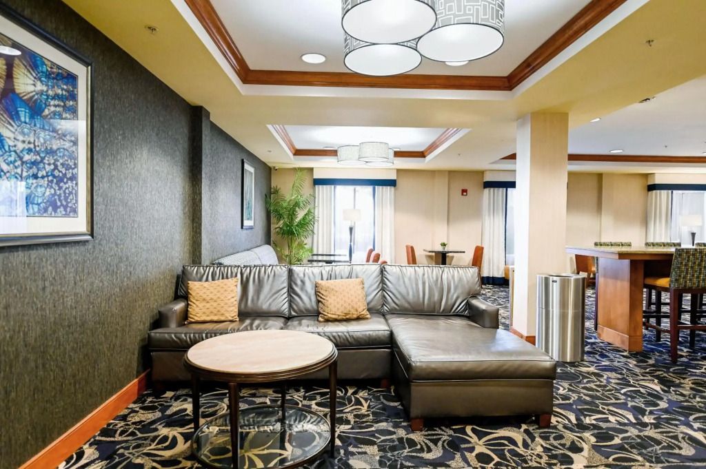Holiday Inn Express & Suites Richmond North Ashland By IHG
