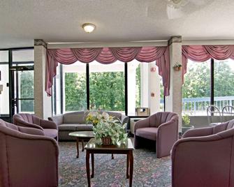 Americas Best Value Inn & Suites Clarksdale - Clarksdale - Area lounge