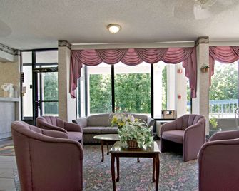 Americas Best Value Inn & Suites Clarksdale - Clarksdale - Lounge