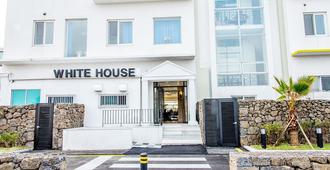 Hotel White House - Ciudad de Jeju