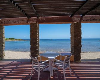 Le Tonnare di Stintino - Beach Resort - Stintino - Patio