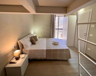 B & B Domus San Pietro - Rossano - Bedroom