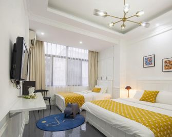 Xiamen Gulangyu Sunshine House Inn - Xiamen - Bedroom