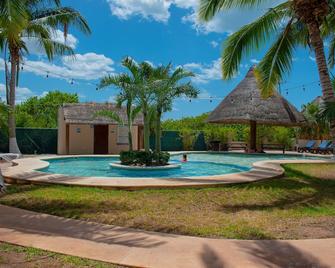 Tecnohotel Beach - Chicxulub Puerto - Pool