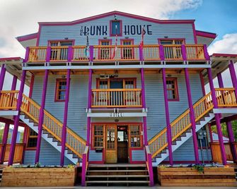 The Bunkhouse - Dawson City - Building