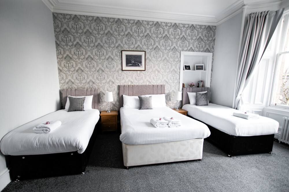 McInnes House rooms with breakfast - Kingussie