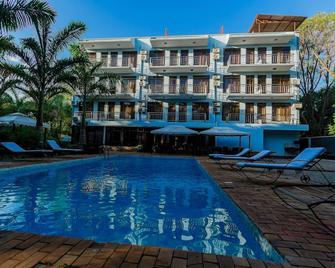 Panama Garden Resort - Moshi - Piscina