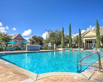 Kissimmee Retreat with Pool Access, 10 Mi to Disney! - Kissimmee - Pool