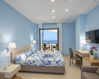 Villa Paradise Resort - Agerola - Bedroom
