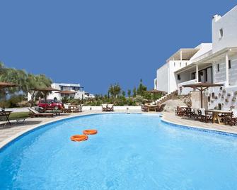 Naxos Kalimera Apartments - Agia Anna - Bazén