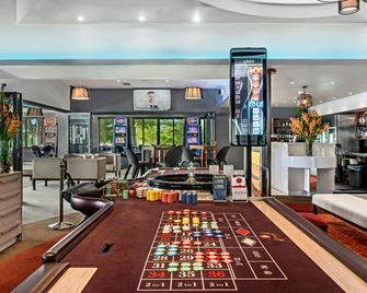 منتجع وسبا إيريريكي آيلاند - بورت فيلا - كازينو