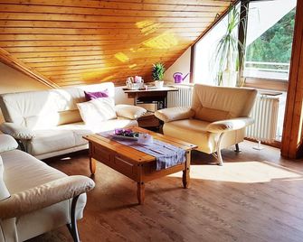 Haus Lindengarten - Ofterdingen - Вітальня