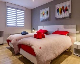 Gîte rénové avec terrasse et jardin à Clisson, proche gare, commerces, restaurants et vignoble nantais - FR-1-306-900 - Clisson - Bedroom