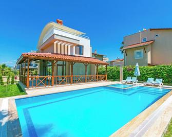 Paradise Town Villa Beliza - Belek - Uima-allas