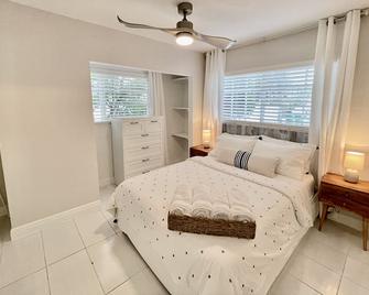 Perfect Beach Escape 1BD/1Bath Close to Everything - Fort Lauderdale - Habitación