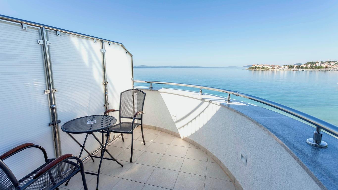 Sunset Split Rooms