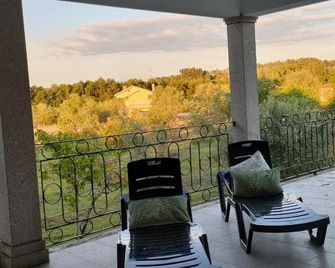 Quinta da Barbosa - charming retreat - Sobral da Serra - Balcony