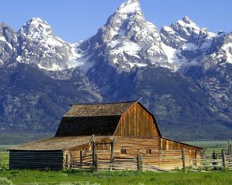Valley View and Value in Teton Village! - Teton Village - Exterior