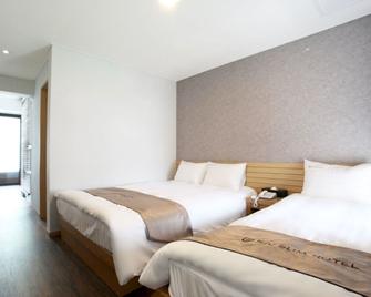 Jeju Slim Hotel - Ciudad de Jeju - Habitación