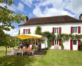Beautiful Farmhouse With Swimming Pool, Close To River And Medieval Village - Sauveterre-de-Béarn - Restaurant