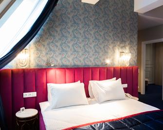 Grand Hotel Perm - Perm - Slaapkamer