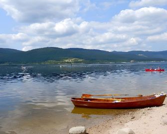 Room 'Dreibettzimmer Mit Balkon' with Mountain View, Shared Terrace and Wi-Fi - Schluchsee