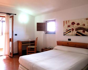 Hotel Pop - Dorgali - Bedroom