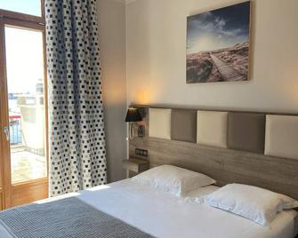 Hôtel Des Princes - Évian-les-Bains - Bedroom