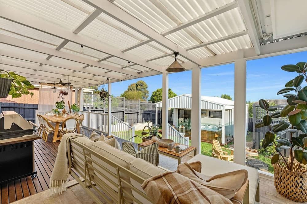 Sol Yarra Valley Barrel Sauna Spa Urban List - Yarra Glen - Balcony