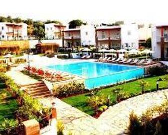 Dibek Homes Villa & Hotel - Yalikavak - Piscina
