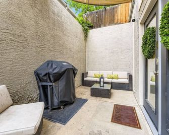 Relax & Explore at the 5-Star Madison House in Colorado Springs - Colorado Springs - Patio