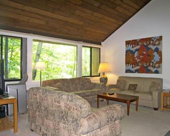 AC/FP, deck, woods view, swim club, near Loon, ski shuttle. V063E by LRS - Lincoln - Living room