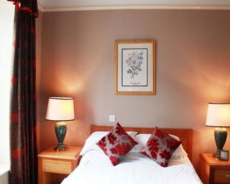 The Kings Head Hotel - Abergavenny - Bedroom