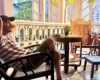 Gosolo Stays - Mumbai - Balkong