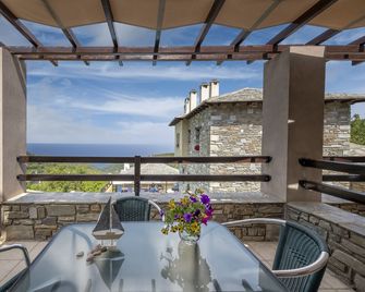 Petradi Hotel - Kalamaki - Balcón