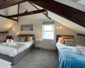 Tintagel Arms Hotel - Tintagel