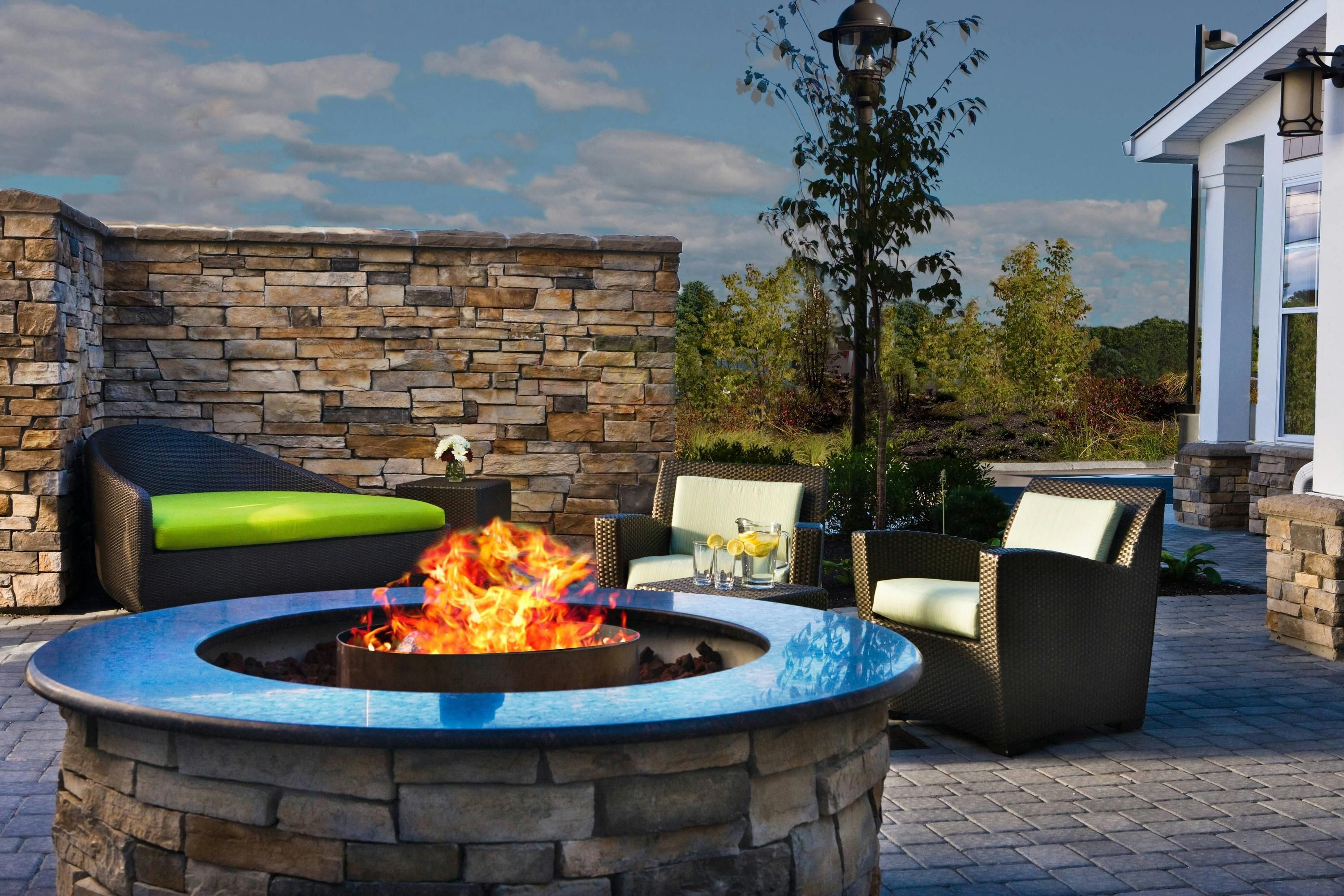 Residence Inn by Marriott Auburn - Auburn - Patio
