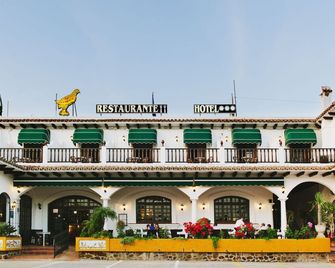 La Codorniz - Tarifa - Building